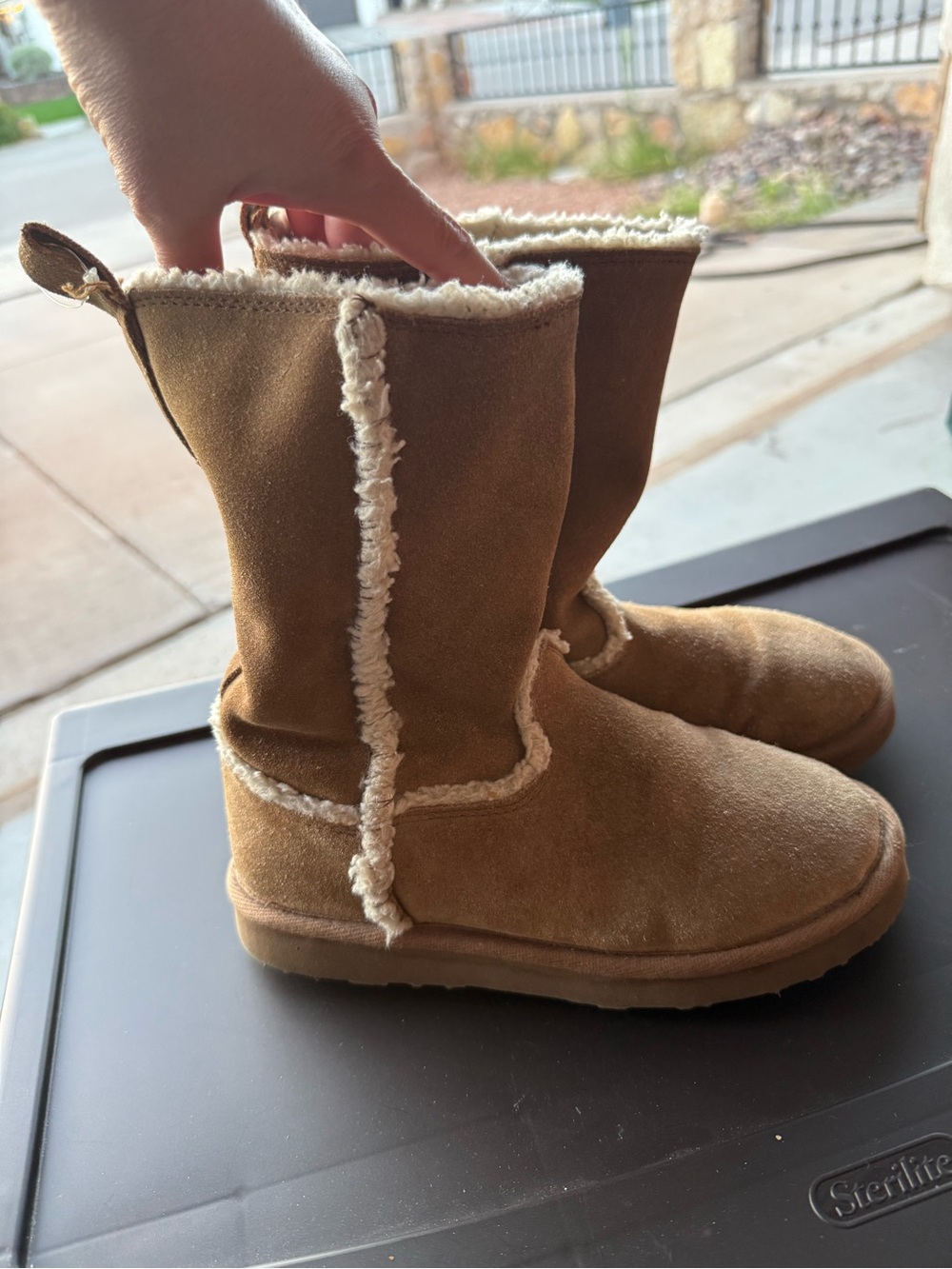 American Eagle Outfitters Chestnut Suede-Look Shearling Boots